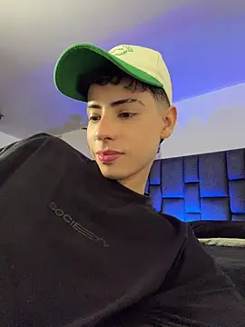 SebastianReed  online show from June 27, 2026, 12:22 pm