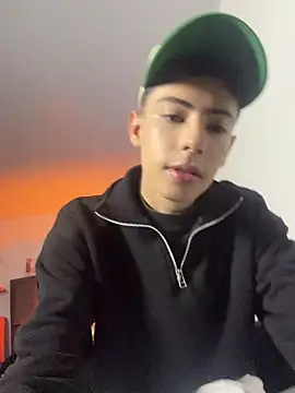 SebastianReed  online show from May 26, 2026, 3:37 am