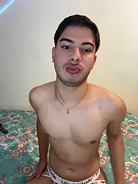 Snapshot of ApoloGray__ chatting on June 9, 2026, 7:37 pm ApoloGray online show from June 9, 2026, 7:37 pm