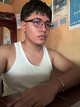 Snapshot of Erickckk chatting on March 21, 2026, 10:02 pm Erickckk online show from March 21, 2026, 10:02 pm