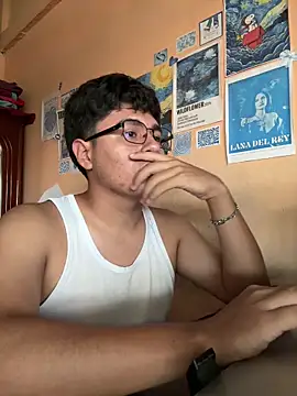 Snapshot of Erickckk chatting on March 27, 2026, 7:15 pm Erickckk online show from March 27, 2026, 7:15 pm