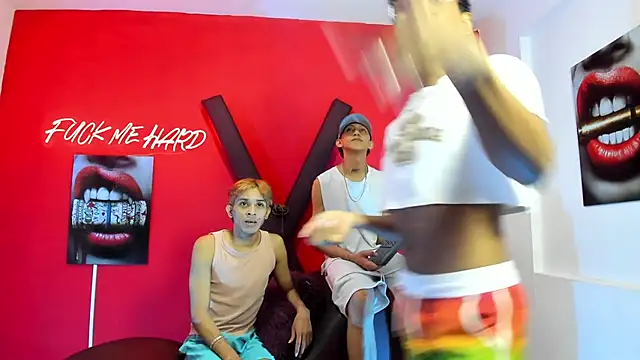 Snapshot of AVENGER_GUYS1 chatting on March 16, 2026, 1:48 pm AVENGER GUYS1 online show from March 16, 2026, 1:48 pm