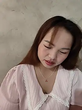 Snapshot of Mina_xYx chatting on June 20, 2026, 2:49 am Mina xYx online show from June 20, 2026, 2:49 am