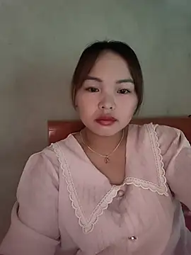Snapshot of Mina_xYx chatting on July 27, 2026, 1:56 am Mina xYx online show from July 27, 2026, 1:56 am