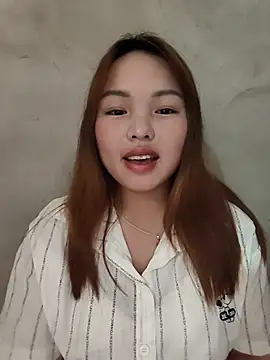 Snapshot of Mina_xYx chatting on July 9, 2026, 4:13 am Mina xYx online show from July 9, 2026, 4:13 am