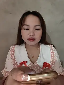 Snapshot of Mina_xYx chatting on July 30, 2026, 4:11 am Mina xYx online show from July 30, 2026, 4:11 am