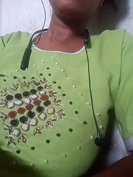 Mona ji32 online show from April 29, 2026, 4:49 am