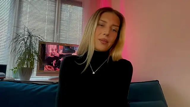 Snapshot of come_here_baby chatting on March 22, 2026, 9:11 am come here baby online show from March 22, 2026, 9:11 am