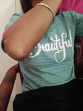 Snapshot of aushi_rajput chatting on May 8, 2026, 5:33 am aushi rajput online show from May 8, 2026, 5:33 am