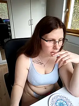 Snapshot of lina_mayer_ chatting on April 15, 2026, 6:08 am lina mayer online show from April 15, 2026, 6:08 am