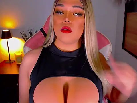 Snapshot of Zandralopez chatting on March 30, 2026, 2:35 am Zandralopez online show from March 30, 2026, 2:35 am