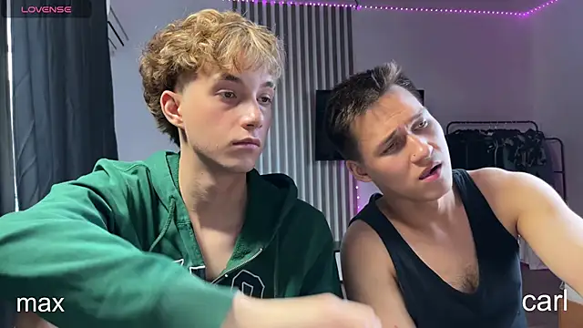 Snapshot of Hunks_bromance chatting on March 30, 2026, 12:39 pm Hunks bromance online show from March 30, 2026, 12:39 pm