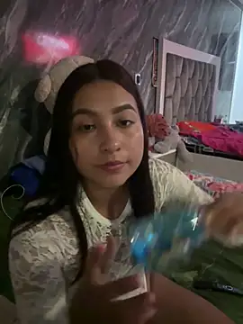 Snapshot of yuliana056 chatting on April 2, 2026, 1:46 am yuliana056 online show from April 2, 2026, 1:46 am