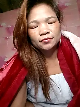 maymay121 online show from April 28, 2026, 8:46 pm