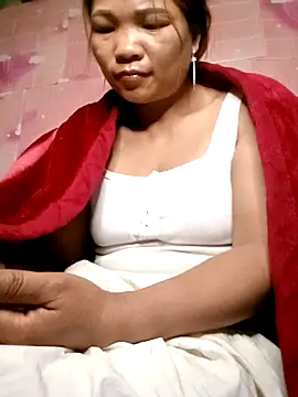 maymay121 online show from April 24, 2026, 11:40 pm