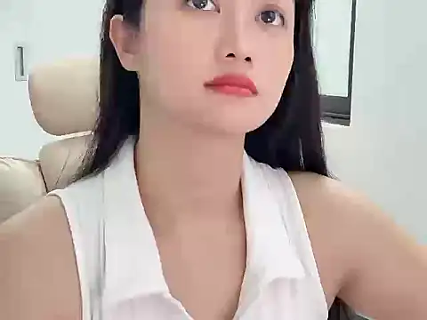 AmyLinee 1 online show from June 4, 2026, 3:33 am