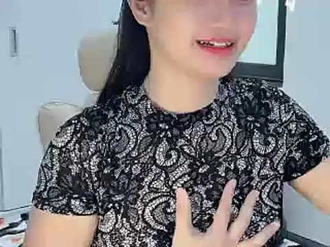 AmyLinee 1 online show from June 3, 2026, 2:01 am