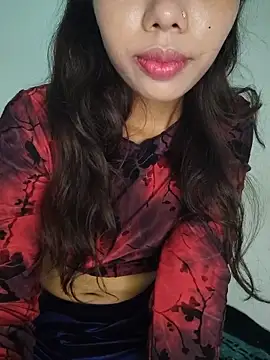 Snapshot of Candyy_crushh chatting on June 10, 2026, 7:04 pm Candyy crushh online show from June 10, 2026, 7:04 pm