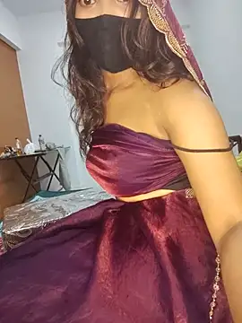 Snapshot of Candyy_crushh chatting on August 3, 2026, 4:13 pm Candyy crushh online show from August 3, 2026, 4:13 pm