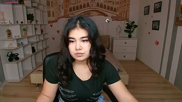 AlicaMayer online show from March 23, 2026, 12:27 pm