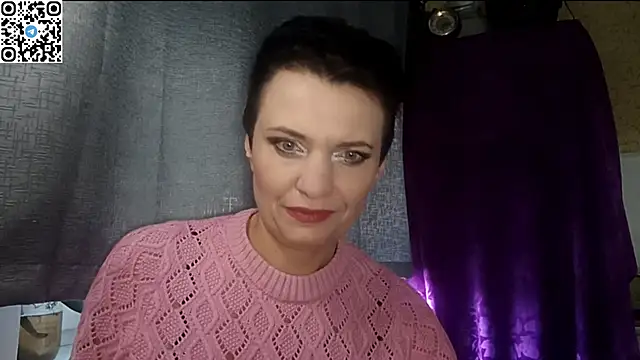 HotMamaQueen234 online show from April 25, 2026, 12:30 pm