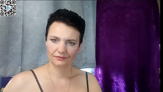 Snapshot of HotMamaQueen234 chatting on July 13, 2026, 11:53 am HotMamaQueen234 online show from July 13, 2026, 11:53 am