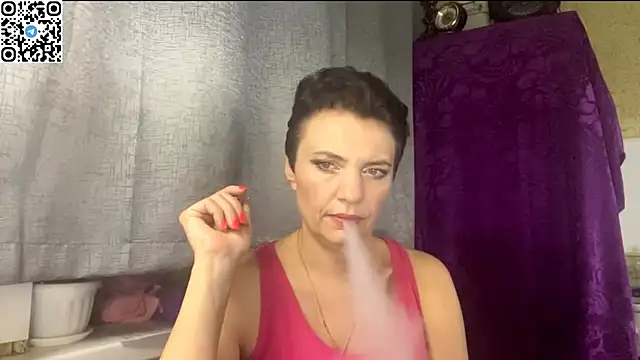 HotMamaQueen234 online show from May 27, 2026, 7:21 pm