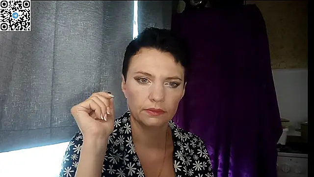Snapshot of HotMamaQueen234 chatting on June 27, 2026, 7:36 am HotMamaQueen234 online show from June 27, 2026, 7:36 am
