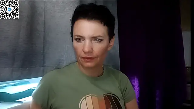 Snapshot of HotMamaQueen234 chatting on July 10, 2026, 11:43 am HotMamaQueen234 online show from July 10, 2026, 11:43 am