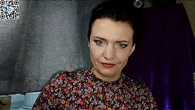 HotMamaQueen234 online show from April 23, 2026, 9:05 am