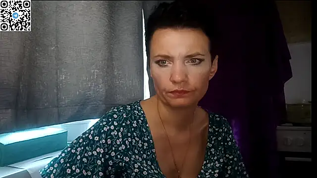 Snapshot of HotMamaQueen234 chatting on July 8, 2026, 10:49 am HotMamaQueen234 online show from July 8, 2026, 10:49 am