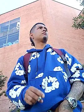 cantilloxxx online show from April 4, 2026, 1:17 pm