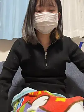 Mika-chan online show from April 8, 2026, 2:18 pm