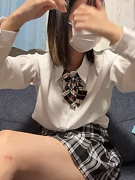 Mika-chan online show from April 10, 2026, 2:46 pm