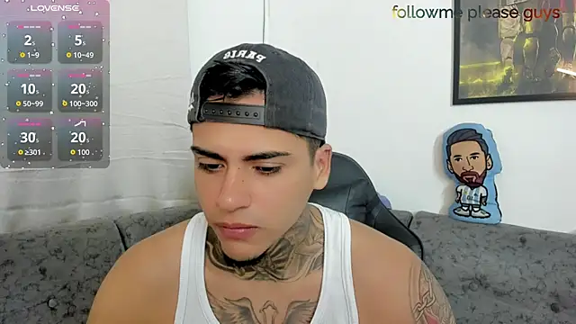 Snapshot of sweetlatinoboy chatting on June 26, 2026, 9:15 am sweetlatinoboy online show from June 26, 2026, 9:15 am