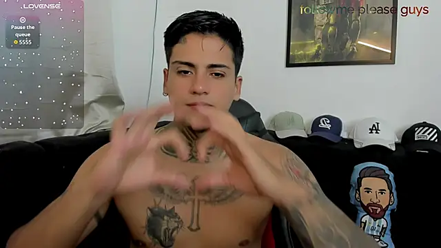 sweetlatinoboy online show from April 28, 2026, 10:14 pm