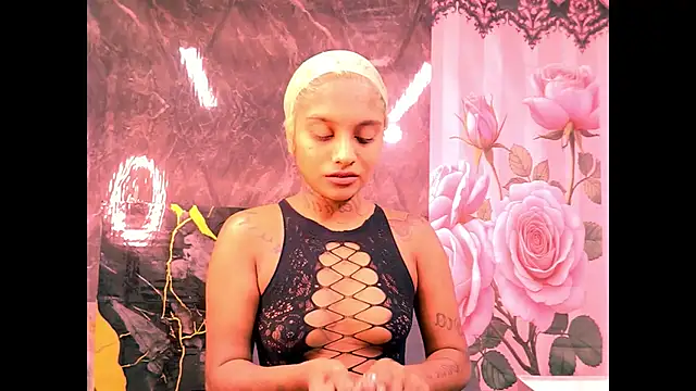 Snapshot of indian_barbie chatting on June 19, 2026, 4:24 pm indian barbie online show from June 19, 2026, 4:24 pm