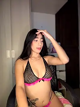  Alejandra 02 online show from April 5, 2026, 6:20 am