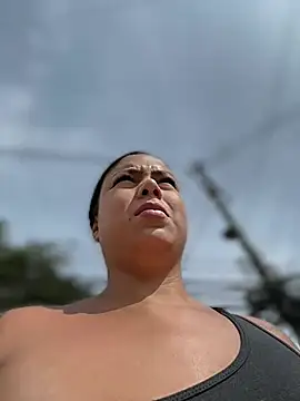 LauTul online show from April 7, 2026, 2:08 pm