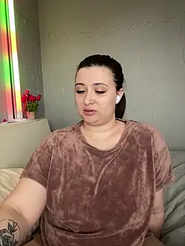 Taya lips online show from March 19, 2026, 10:59 am