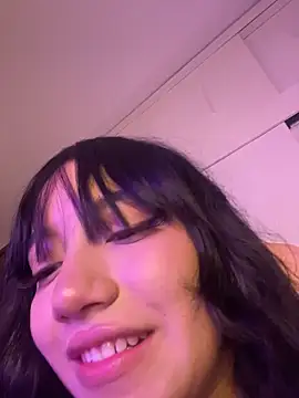 MayyBonita online show from April 28, 2026, 3:49 pm