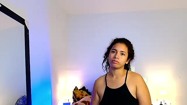 Luciianita lov199 online show from May 17, 2026, 2:00 am
