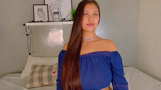 Snapshot of AnabelleJames__ chatting on April 7, 2026, 12:29 pm AnabelleJames online show from April 7, 2026, 12:29 pm