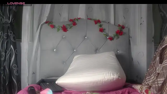 Snapshot of Victoria_Founta1 chatting on July 4, 2026, 10:58 pm Victoria Founta1 online show from July 4, 2026, 10:58 pm