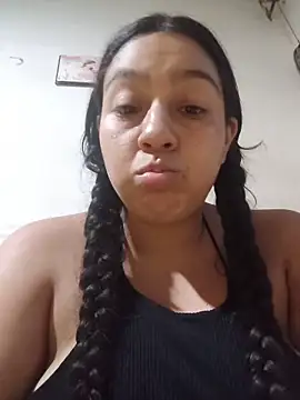 Snapshot of Scarlettt_Kiss chatting on April 1, 2026, 2:46 am Scarlettt Kiss online show from April 1, 2026, 2:46 am
