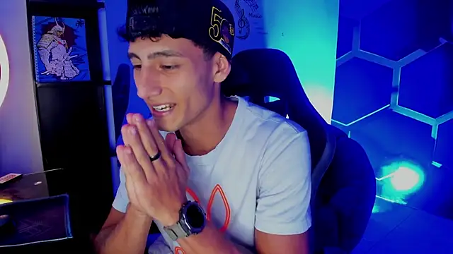 MaxiimoRomano  online show from August 1, 2026, 7:34 pm