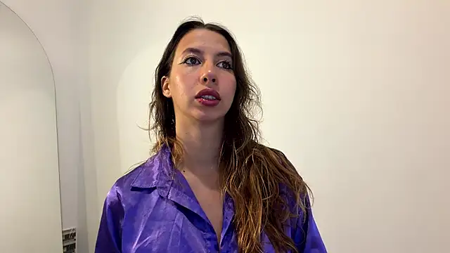 Julieta Jol online show from June 12, 2026, 1:42 pm