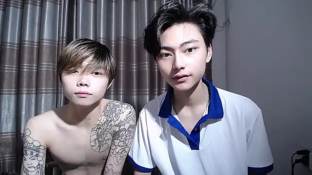 Snapshot of XX-XIUXIU chatting on July 11, 2026, 5:35 pm XX-XIUXIU online show from July 11, 2026, 5:35 pm