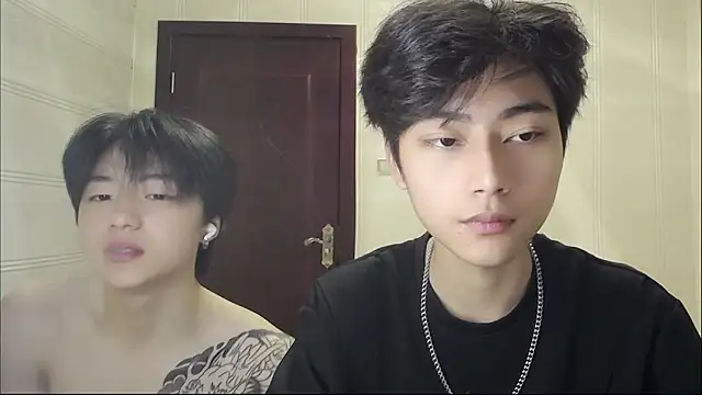 XX-XIUXIU online show from May 16, 2026, 3:33 pm