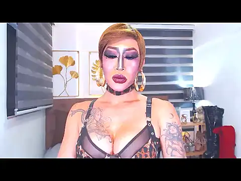 Snapshot of DominateMistressTania chatting on June 10, 2026, 12:28 pm DominateMistressTania online show from June 10, 2026, 12:28 pm
